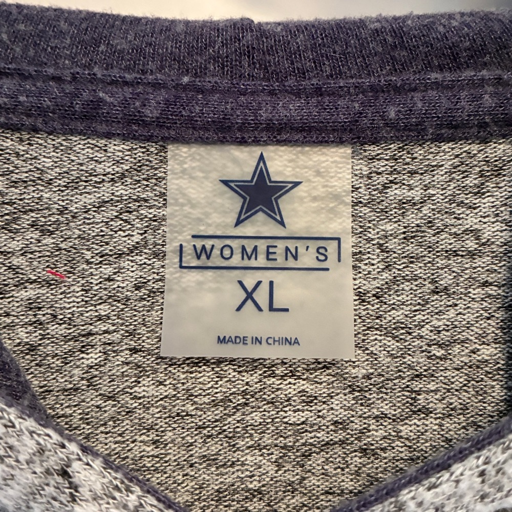 Dallas Cowboys Women's Delilah Crop Pullover Hoodie Gray Navy Size XL - Picture 5 of 6